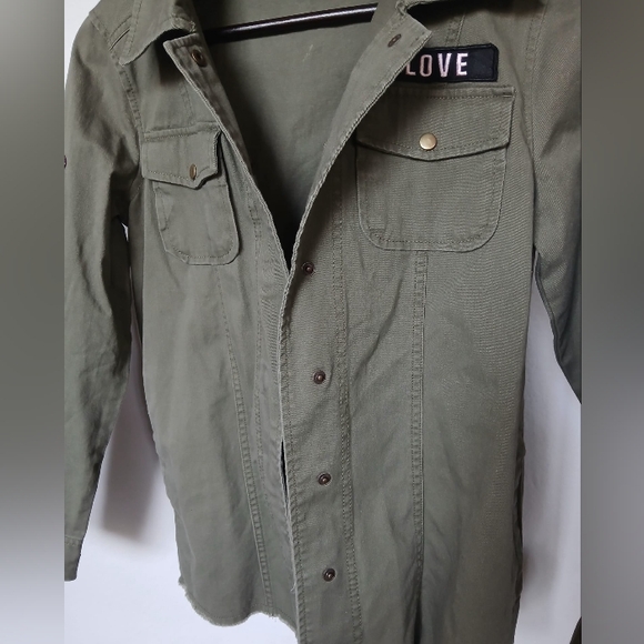 NWT Junk Food The Beatles Shacket Hippie Peace Sign Patch Women's Size XS - Picture 3 of 6